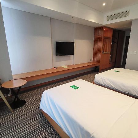 Hotel Tour Incheon Airport Hotel & Suites ภายนอก รูปภาพ
