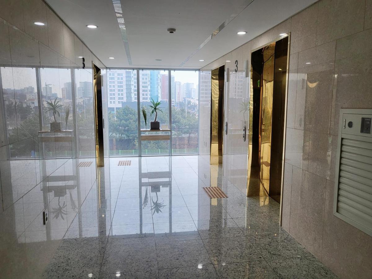 Hotel Tour Incheon Airport Hotel & Suites ภายนอก รูปภาพ